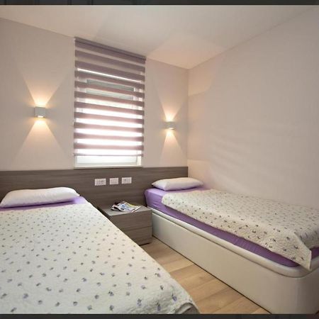 Adria Apartments Porec Exterior photo