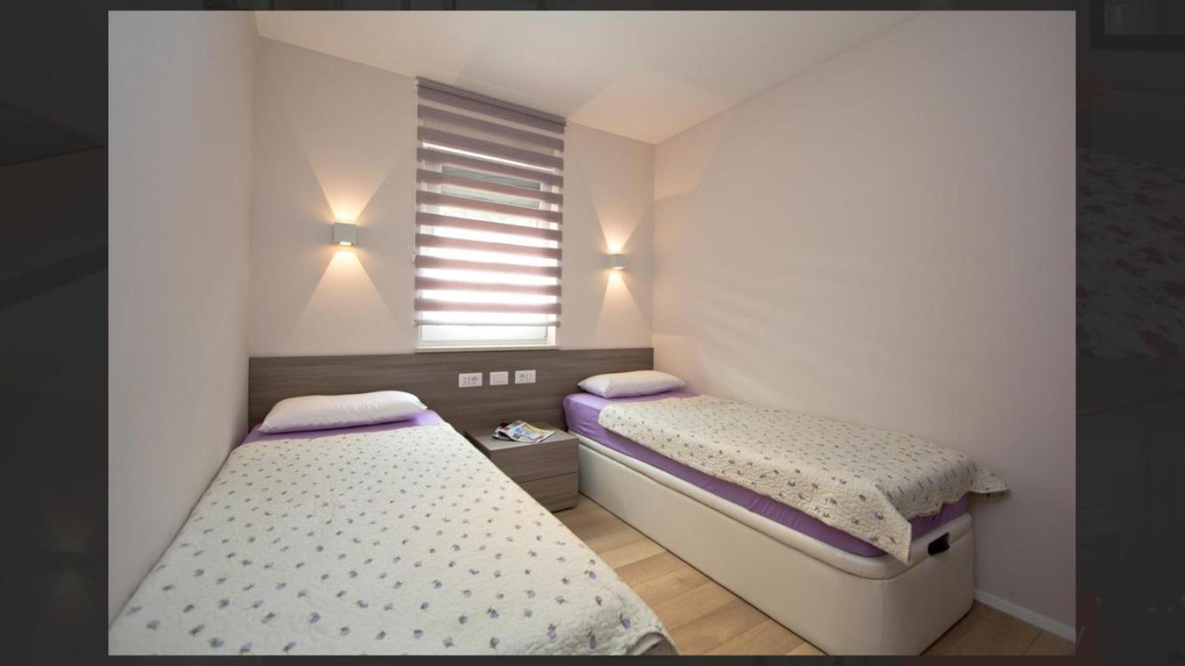 Adria Apartments Porec Exterior photo