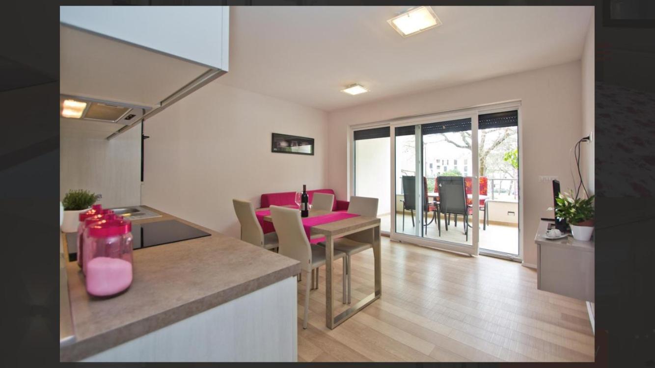 Adria Apartments Porec Exterior photo